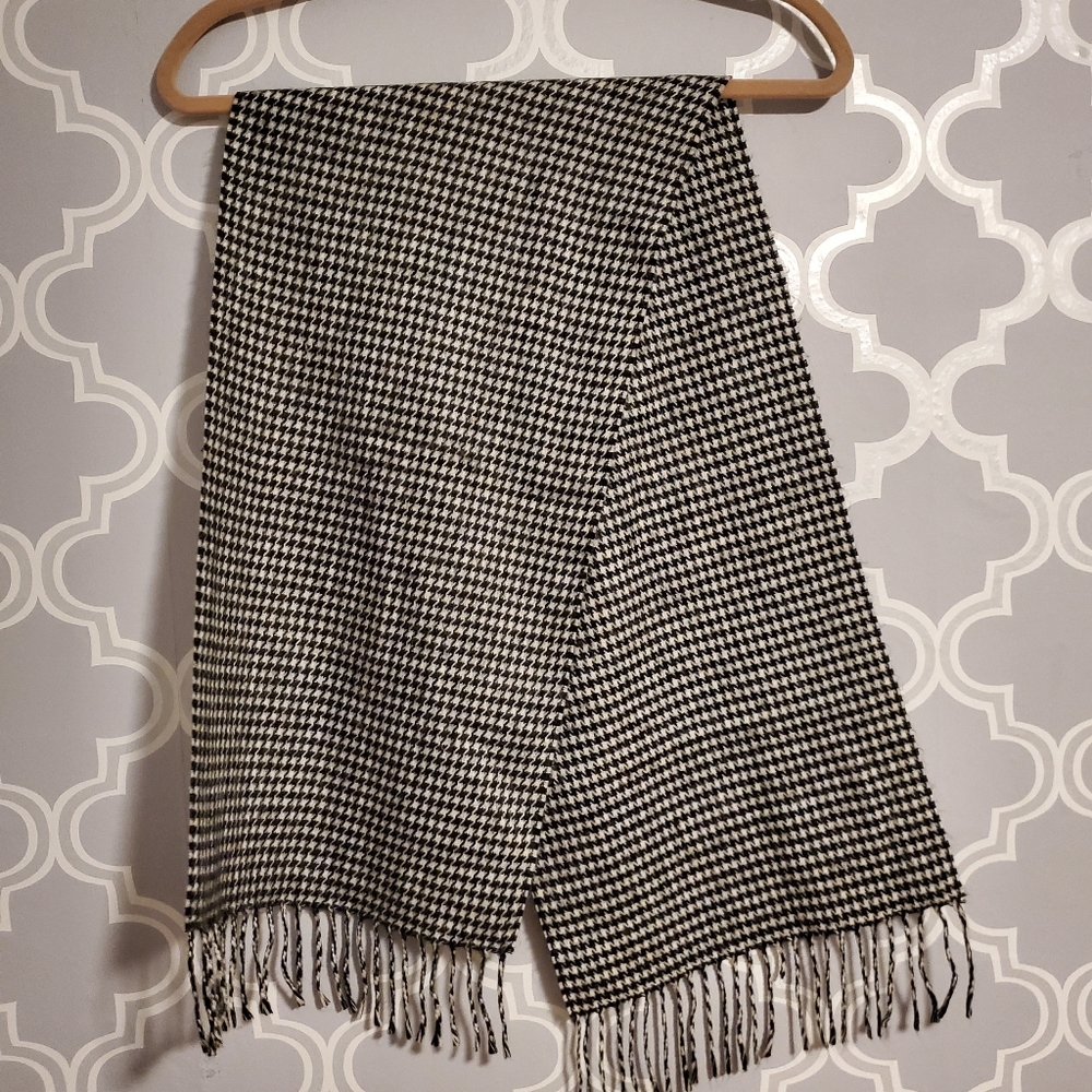 Christian Dior houndstooth Scarf